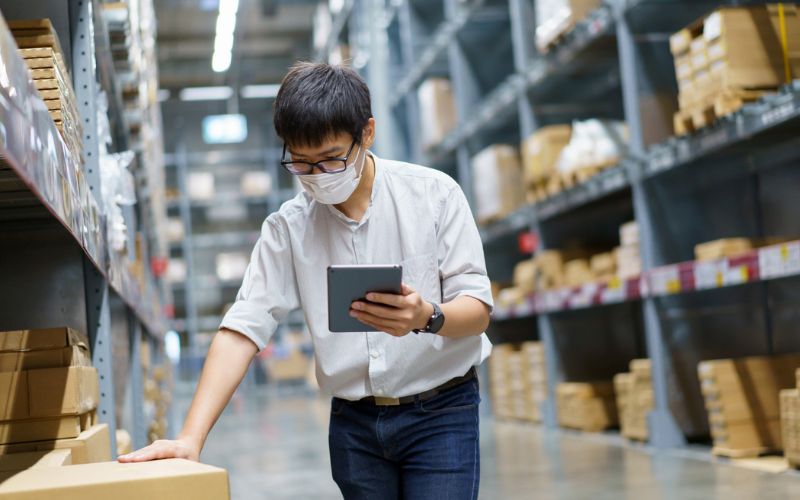 Ini 7 Langkah Sederhana Cara Mencatat Stok Barang yang Bikin Manajemen Stok UMKM Anda Akurat 100% 3 Cara Mencatat Stok Barang