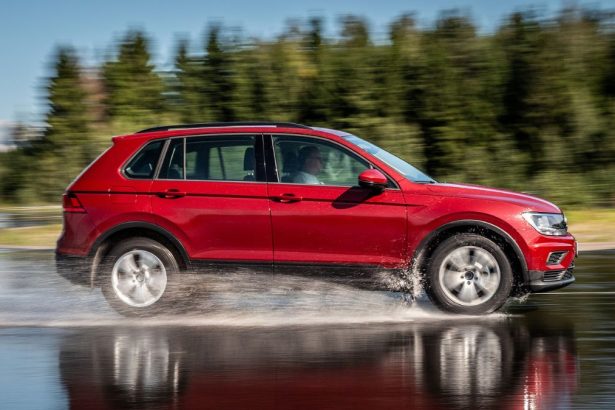 Cara Menghitung Jarak Aman Pengereman Mobil Saat Melaju Kencang