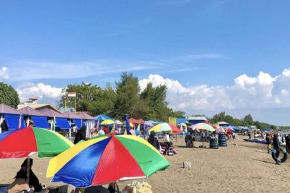 Pantai Biru Makassar